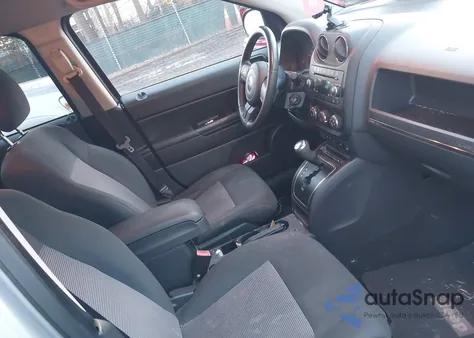 2011 Jeep Compass z USA, uszkodzony, nr VIN 1J4NF1FB1BD135643